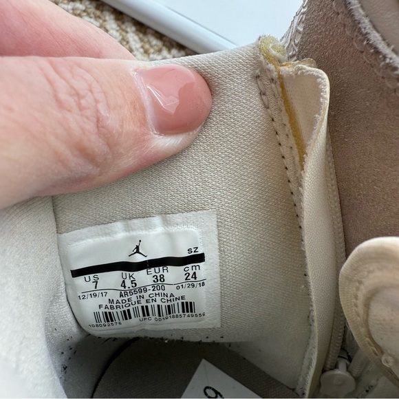 NIKE WMNS JORDAN 1 REBEL XX 'MOON PARTICLE' - Picture 4 of 9